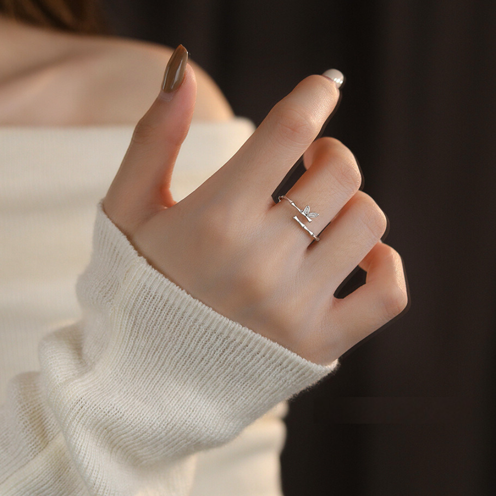 NHẪN THALIA