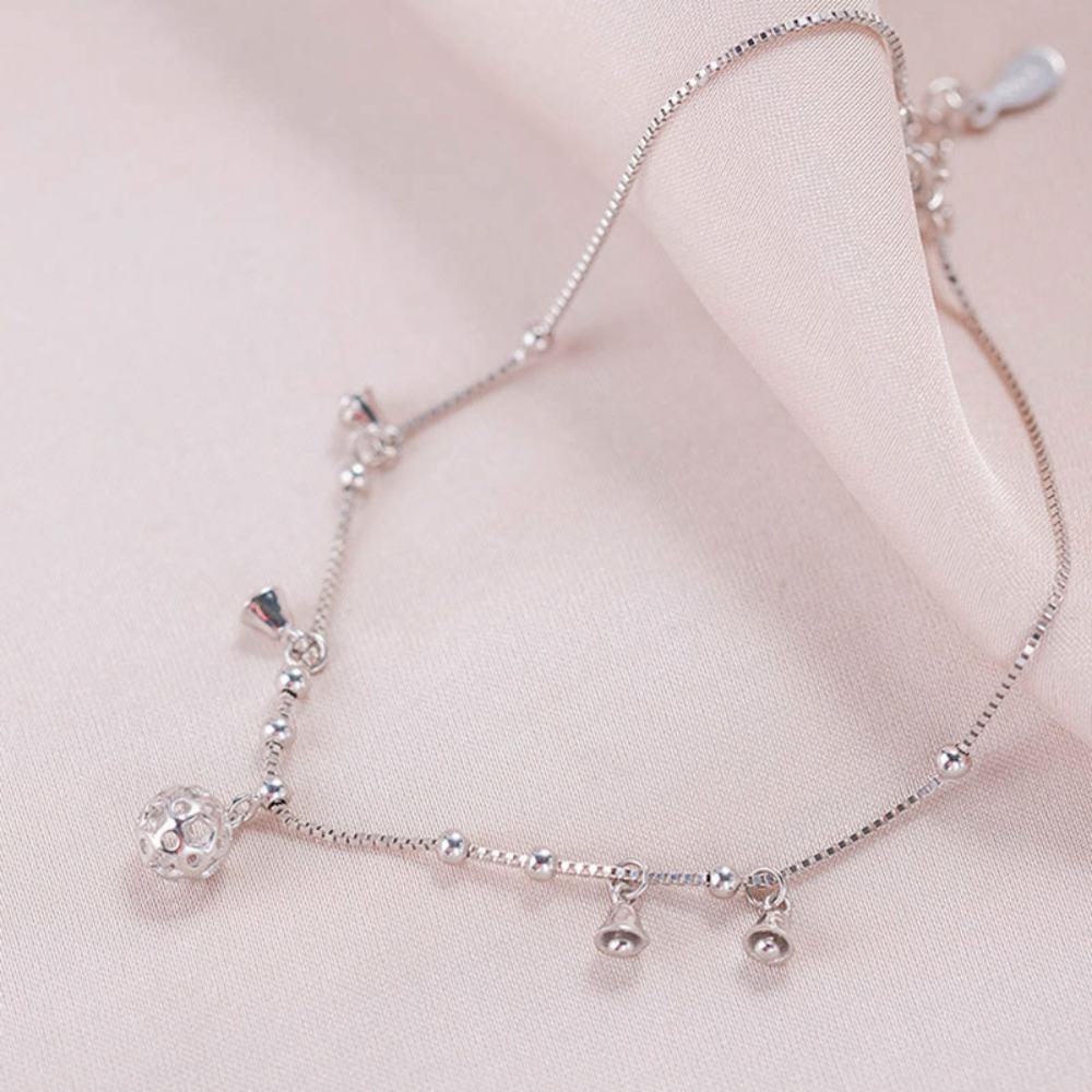 LẮC CHÂN CLOVER