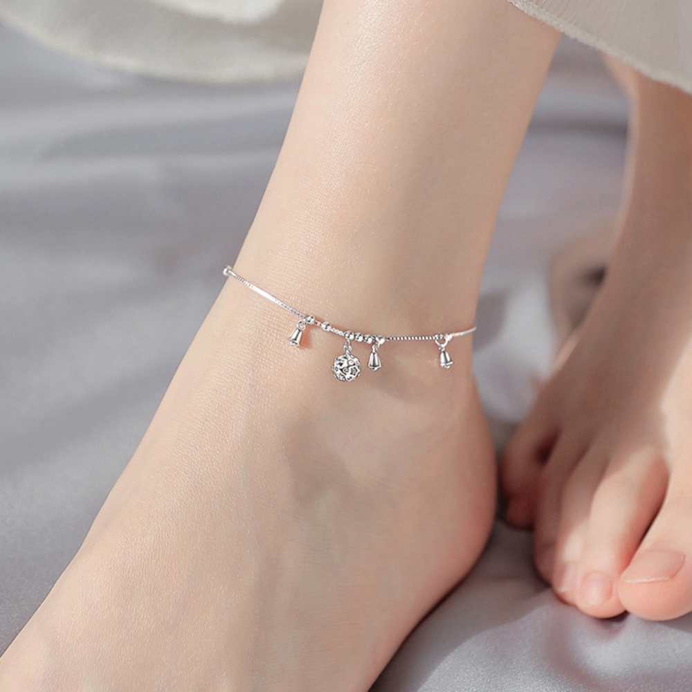 LẮC CHÂN CLOVER